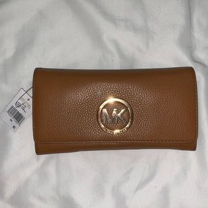 NEW MICHAEL KORS BROWN WALLET